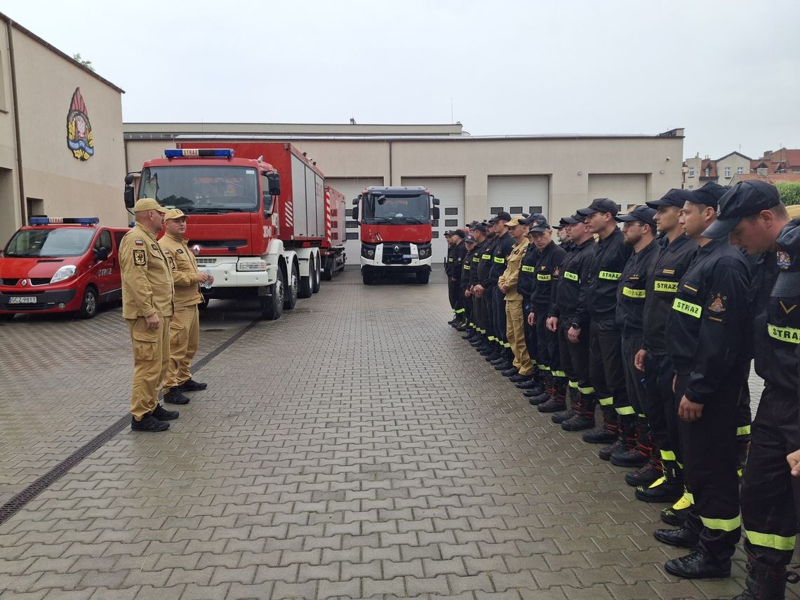 Pomoc z Pomorza ruszyła na południe Polski - 73 strażaków w akcji ratowniczej