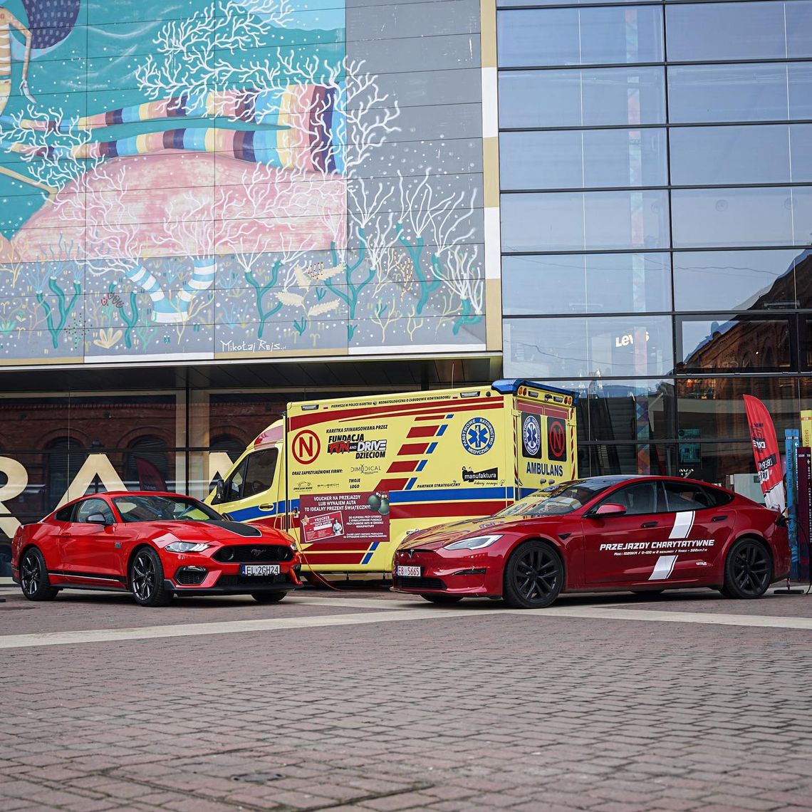 Supersamochody w służbie dzieciom, czyli motoryzacyjna akcja charytatywna w Trójmieście