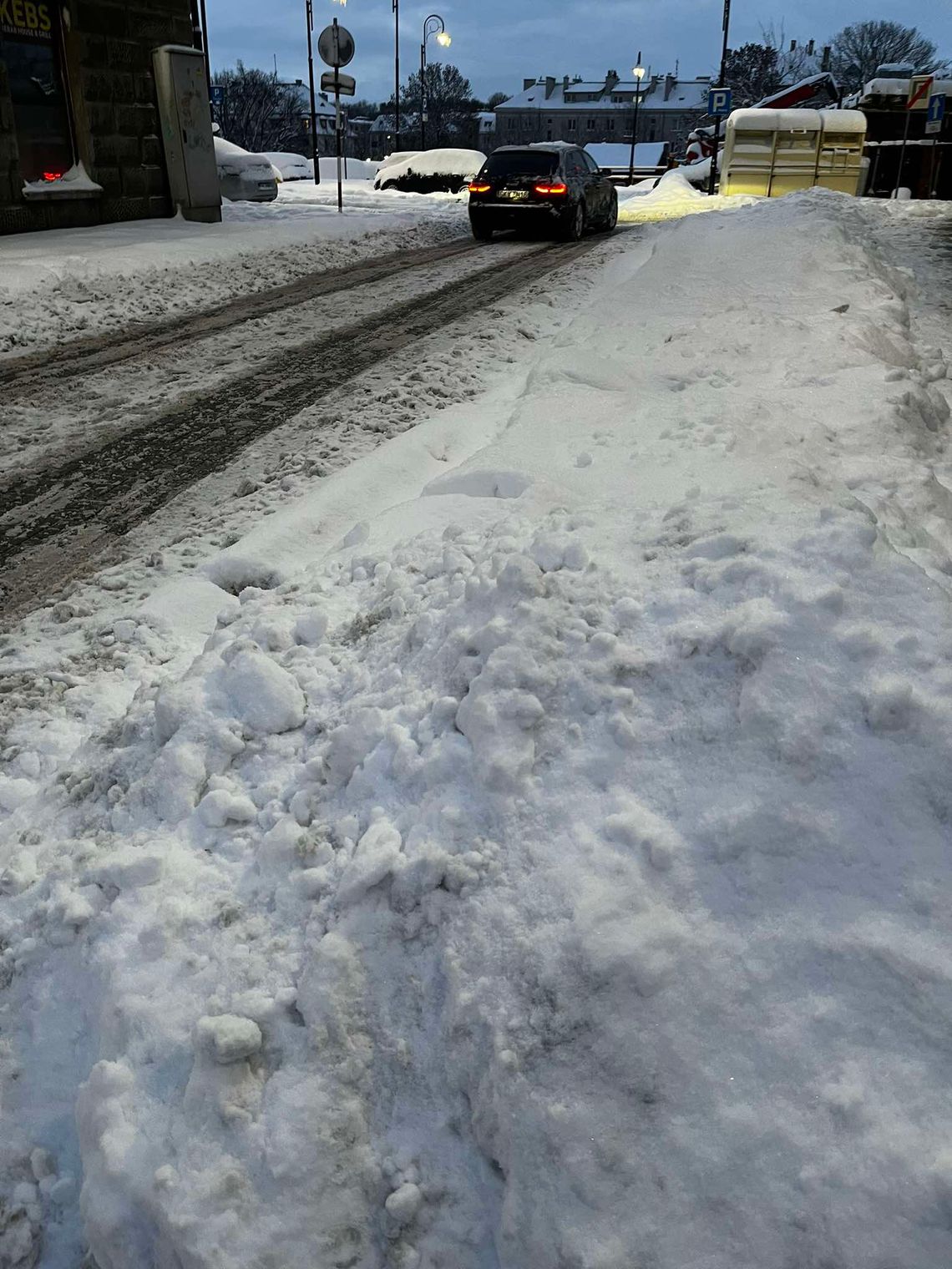 Tczew: Służby w pełnej gotowości, priorytetem przejezdność głównych arterii