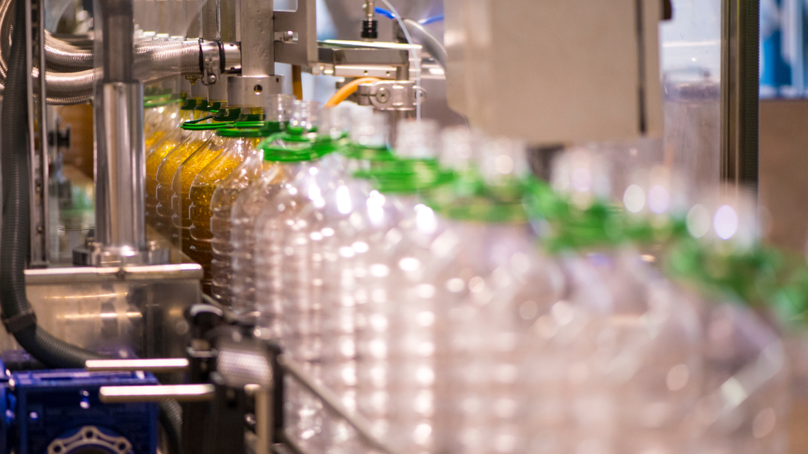 Teraz do sklepów trafi więcej opakowań ze znakiem kaucyjnym