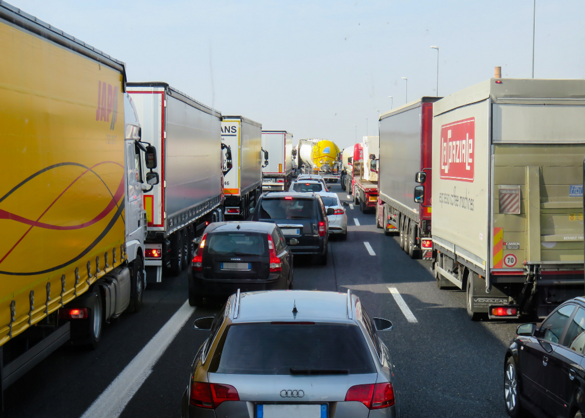 Trudności polskich kierowców ciężarówek. Jak wygląda sytuacja na granicy Francja - Wielka Brytania?