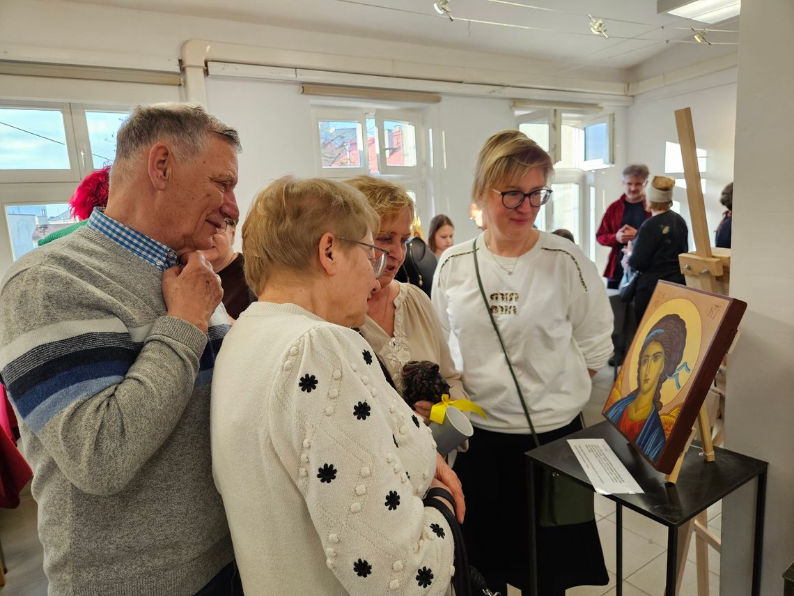 Trwa wystawa ikon w Fabryce Sztuk