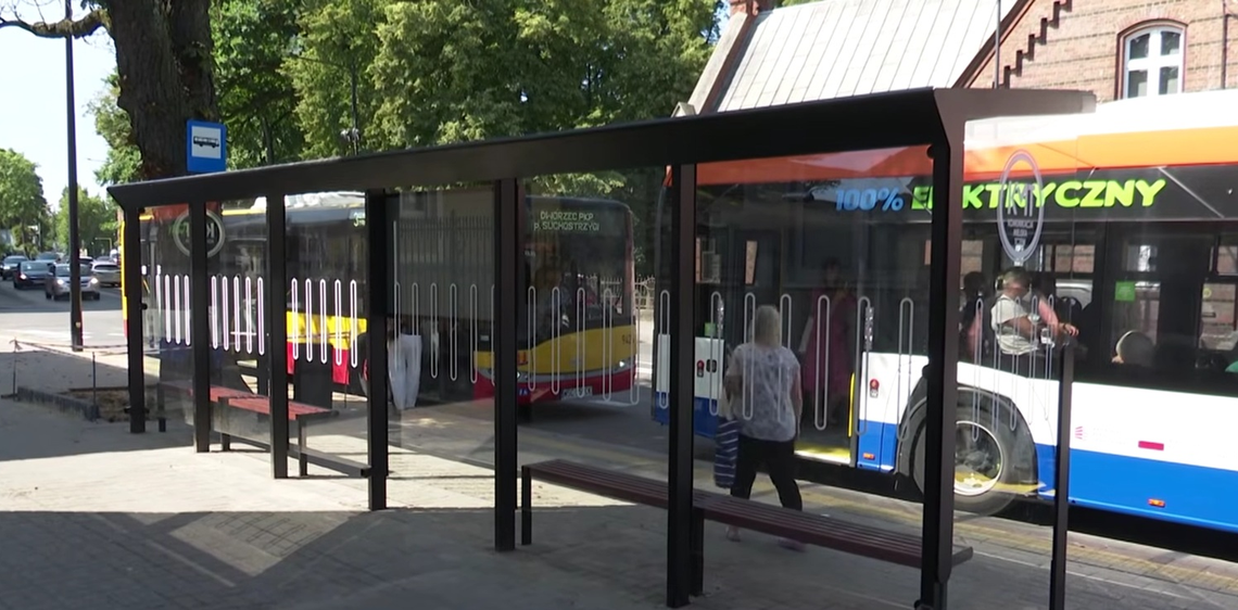 Urząd Miejski wymieni wiaty przystankowe. Na pierwszy ogień poszedł Plac Piłsudskiego Urząd Miejski wymieni wiaty przystankowe. Na pierwszy ogień poszedł Plac Piłsudskiego