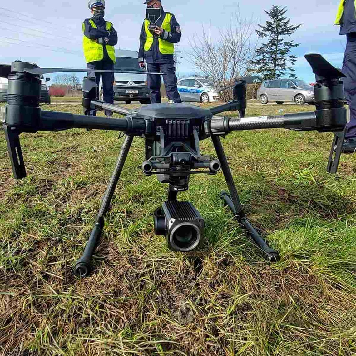 Uwaga! Dziś policja będzie latała dronami i zaczyna polowanie nie tylko na kierowców