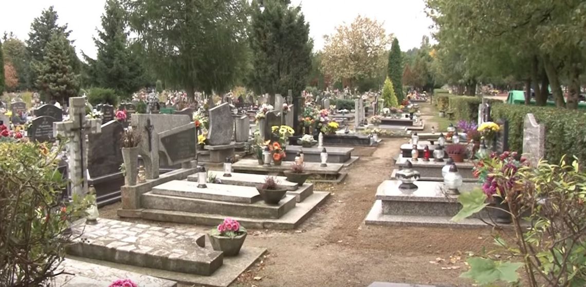 Walka z koronawirusem wymusza zmiany w ceremoniach pogrzebowych 