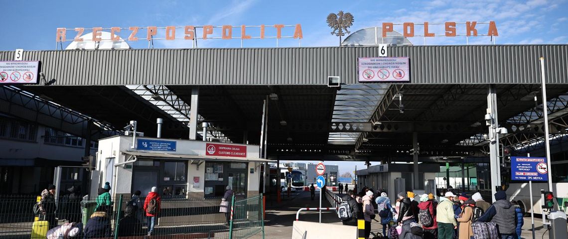 WAŻNE! Informacja w sprawie pobytu w Polsce osób uciekających z Ukrainy WAŻNE! Informacja w sprawie pobytu w Polsce osób uciekających z Ukrainy