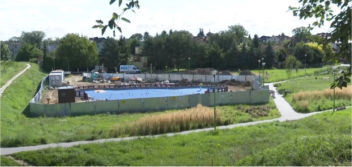 Wodny plac zabaw powstaje na Czyżykowie. Powinien być gotowy najpóźniej w listopadzie Wodny plac zabaw powstaje na Czyżykowie. Powinien być gotowy najpóźniej w listopadzie