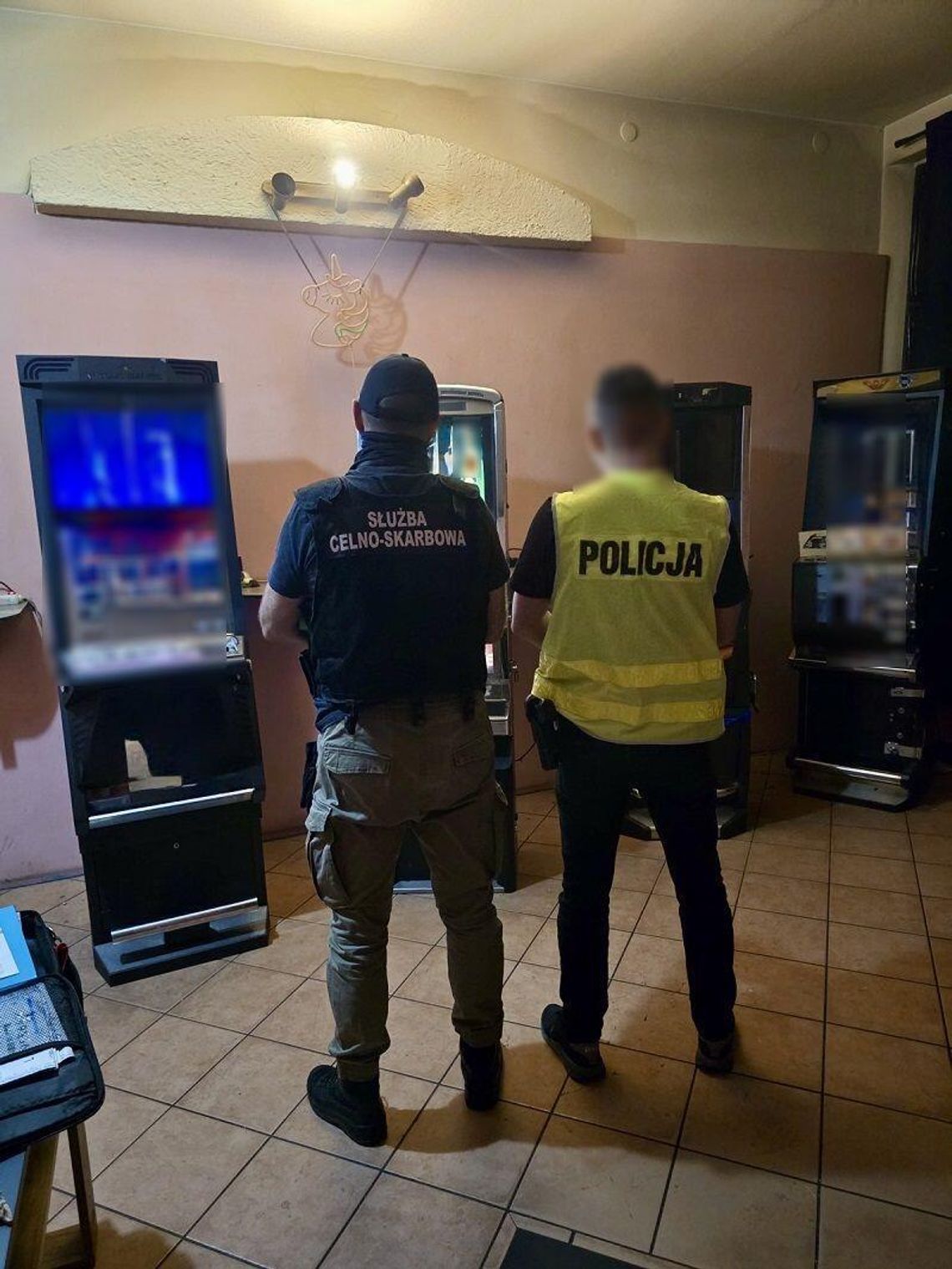 Wspólna kontrola dała efekt. Zabezpieczyli automaty o wartości 48 tysięcy