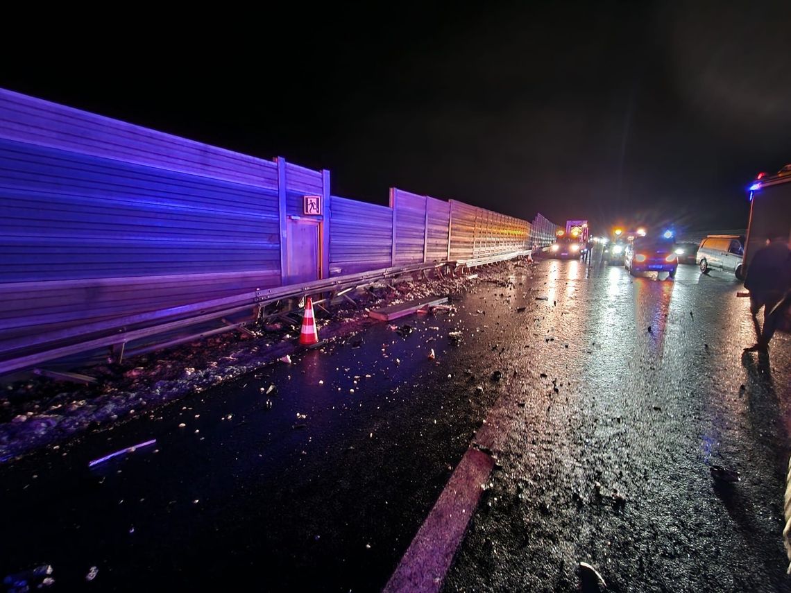 Poważny wypadek na A1: Czworo dzieci trafiło do szpitala