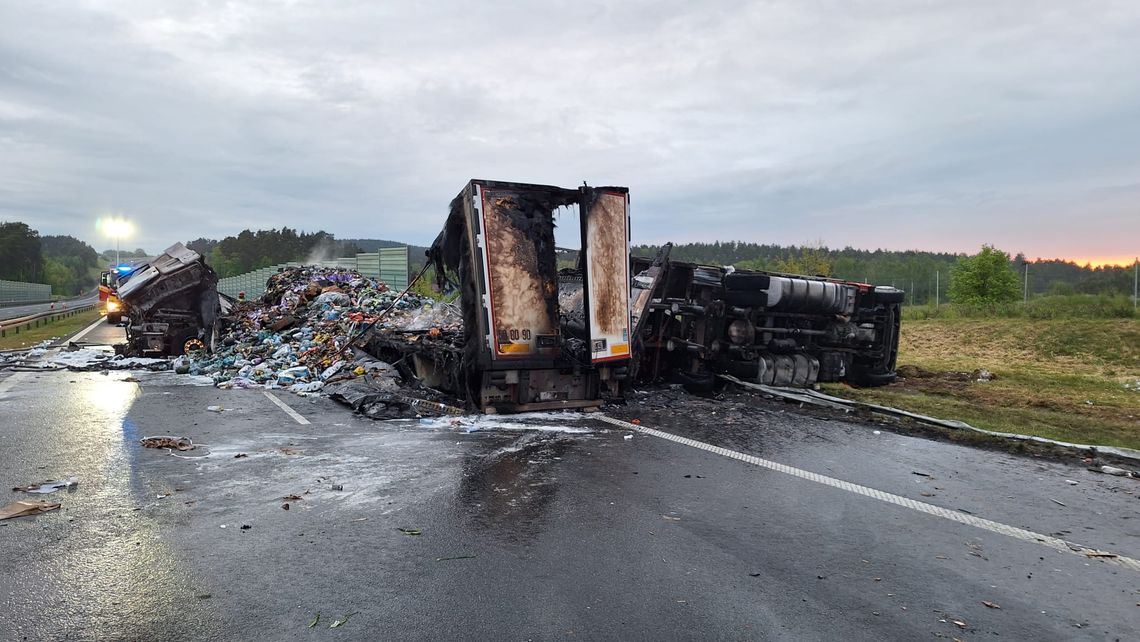 Wypadek w Zwierzynku. A1 w kierunku Gdańska zamknięta Wypadek w Zwierzynku. A1 w kierunku Gdańska zamknięta
