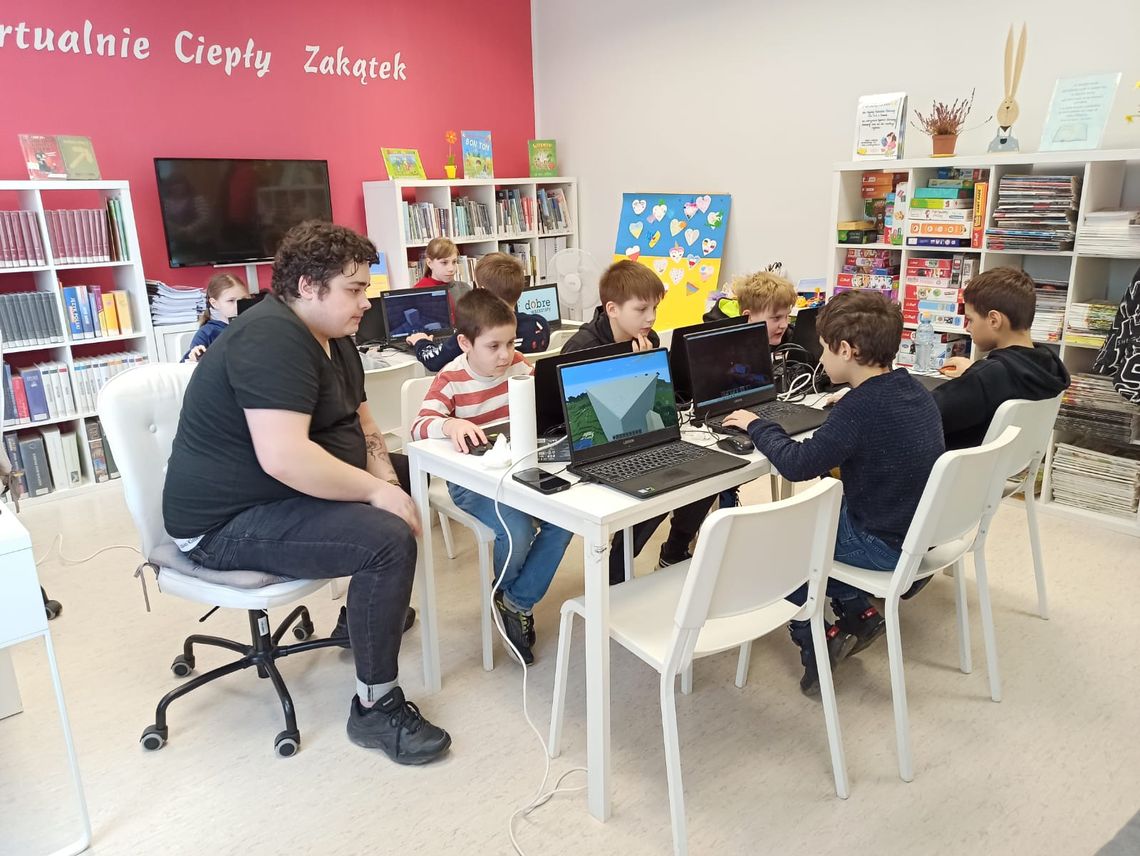 Zajęcia komputerowe dla dzieci z Ukrainy w tczewskiej bibliotece