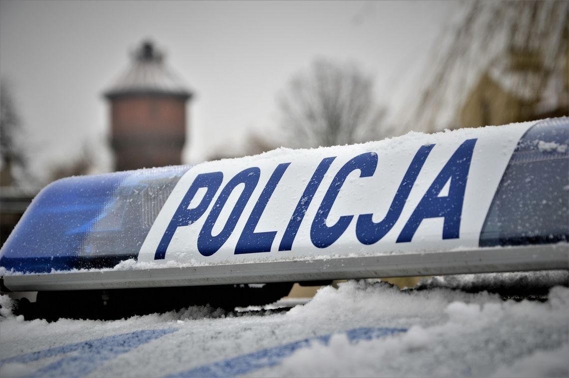 Zima zaatakowała - policjanci apelują o ostrożność na drodze