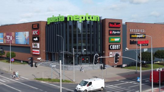 Galera Neptun z zewnątrz