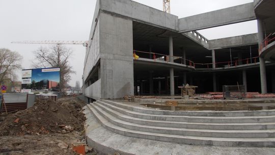 Budowa Galerii Neptun - wejście główne