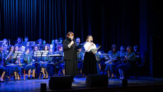 Prowadzące Aleksandra Kęprowska i Aleksandra Hotowy Radio Tczew 2.jpg