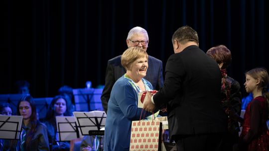 Wyróżnienie Animatorka roku Danuta Bielaszewska Powiatowa Gala Wolontariatu.jpg