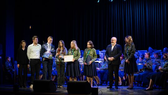 Wyróżnienie Grupa wolontariuszy roku Szkolne koło Caritas ZSK Tczewska Gala Wolontariatu.jpg