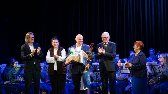 Wyróżnienie wolontariusz roku Przemysław Klimek Powiatowa Gala Wolontariatu.jpg